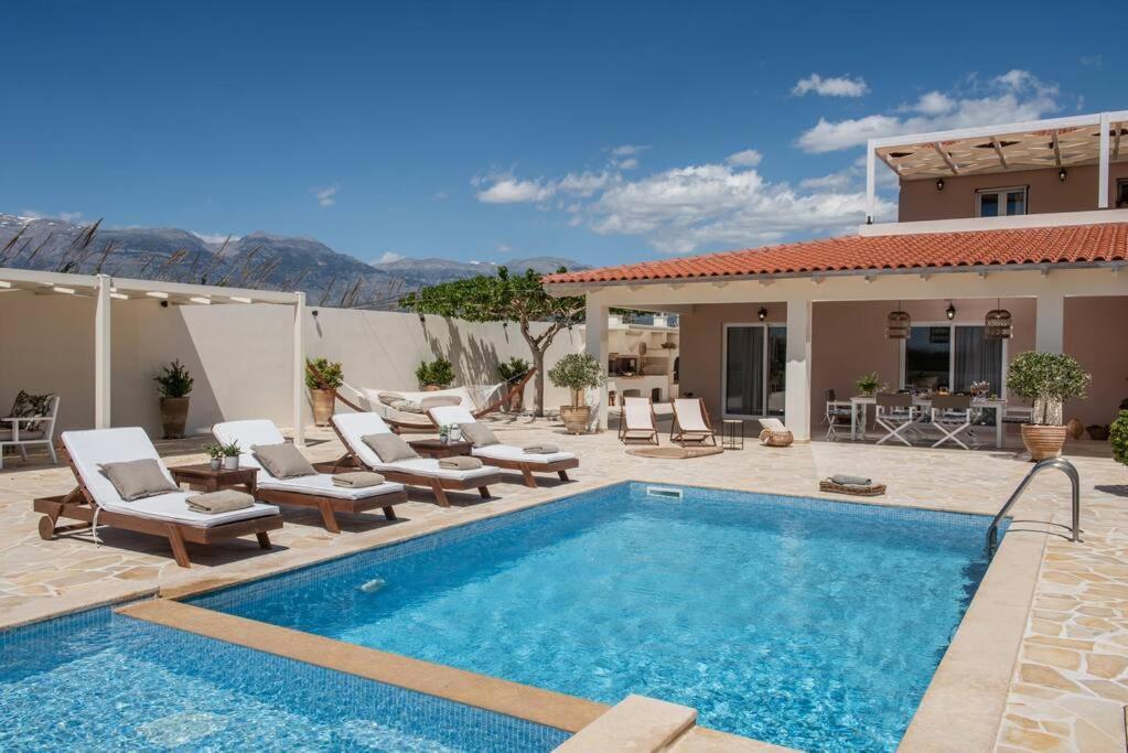 Kallisti Natural Villa 卡拉马基 外观 照片